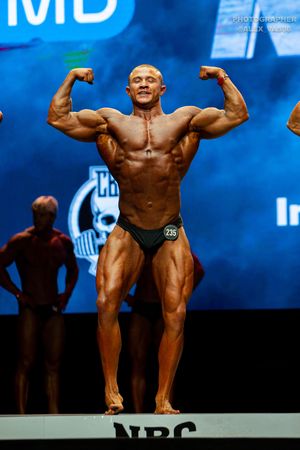 СLASSIC PHYSIQUE НОВИЧКИ
